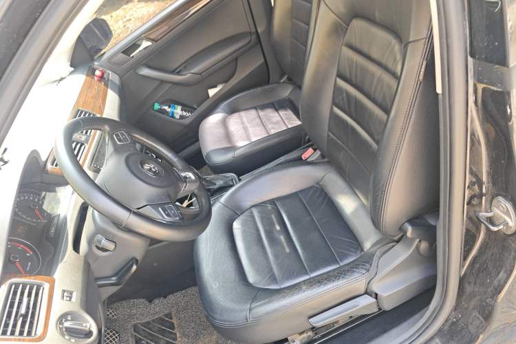 Used Volkswagen Santana 2013 1.6L Automatic Luxury Edition