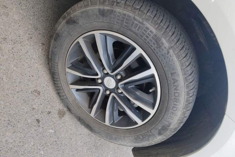 Used Geely Auto Vision X6 2018 1.4T CVT 4G Connected Flagship Edition