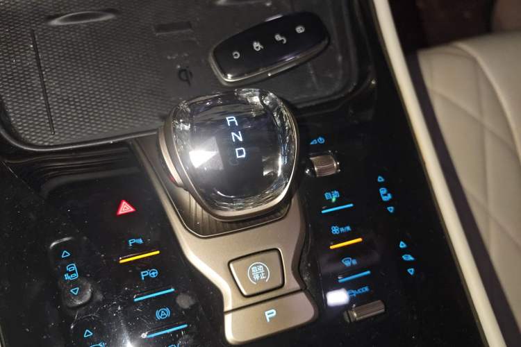 Used Denza D9 2022 DM-i 970 Four-Wheel Drive Flagship Model