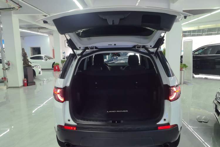 Used Land Rover Discovery Sport 2018 240 PS PURE Edition