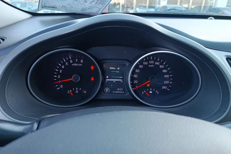 Used Kia Sportage R 2015 2.0L Automatic Two-Wheel Drive DLX Model
