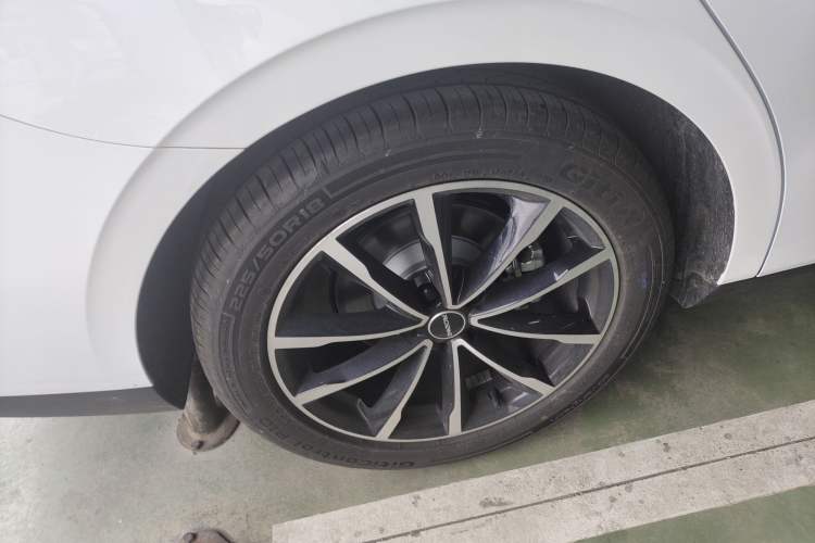 Used Roewe D7 2025 DMH 125 Excellence Edition