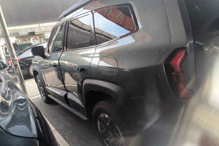 Used Deepal G318 2024 Four-Wheel-Drive Air Suspension Model