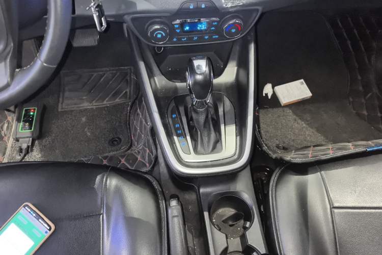 Used Ford Escort 2017 Happiness Edition 1.5L Automatic Fashion Version Gear Lever