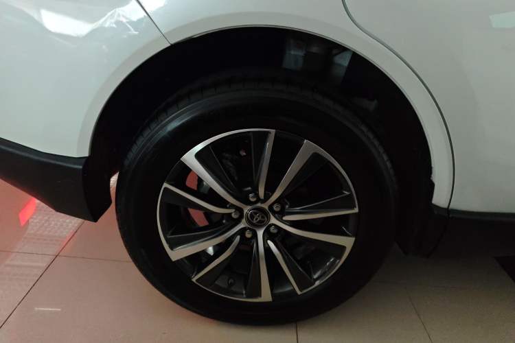 Used Toyota Harrier 2023 2.0L CVT Two-Wheel Drive Entry Version