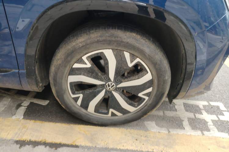 Used Volkswagen Tayron GTE Plug-in Hybrid 2023 280TSI Luxury Plus Advanced Edition Right Front Wheel Hub