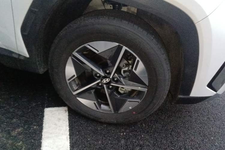 Used Hyundai Tucson 2025 Tucson L 1.5T Prestige Edition Right Front Wheel Hub