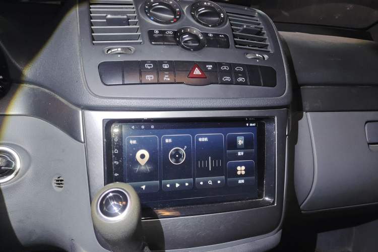 Used Mercedes-Benz Vito 2011 2.5L Elite Edition