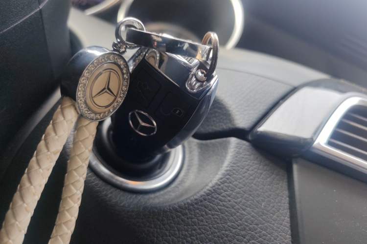 Used Mercedes-Benz C-Class 2011 C 200 CGI Fashion Model