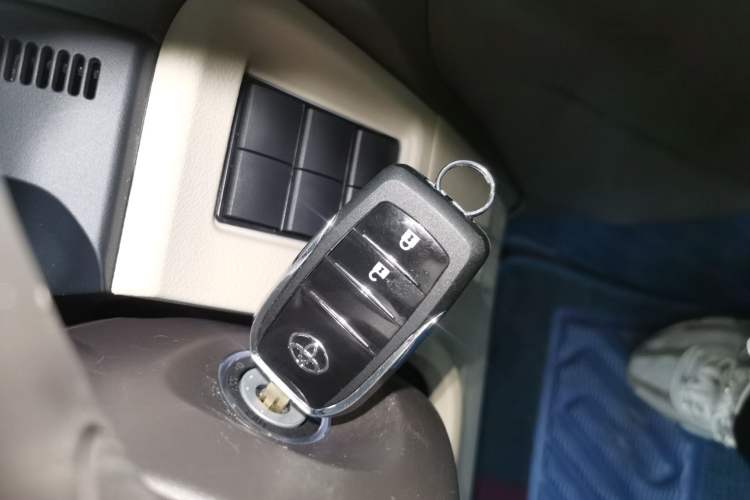 Used Toyota Prado 2019 2.7L TX-L Dual Fuel External Tank – Middle East