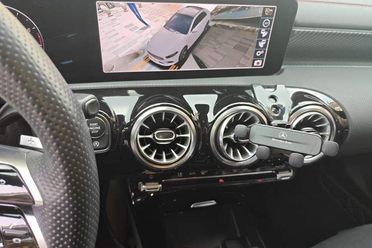 Used Mercedes-Benz A-Class 2023 A 200 L Fashion Model Audio And AC Panel