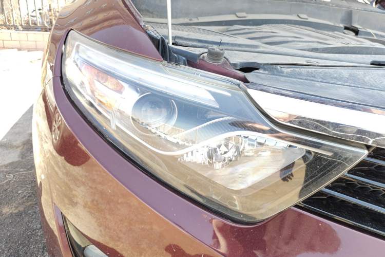 Used Soueast DX7 2017 1.5T Automatic Luxury Model Right Front Headlight