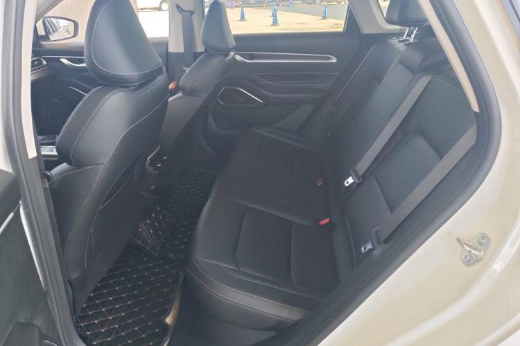 Used Geely Auto Emgrand 2023 4th Generation Champion Edition 1.5L CVT Prestige Model
