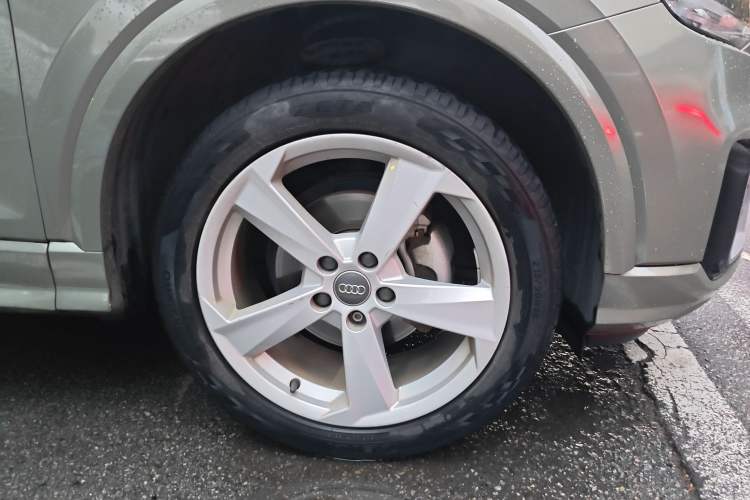 Used Audi Q2L 2021 35 TFSI Fashionable and Elegant Model Right Front Wheel Hub