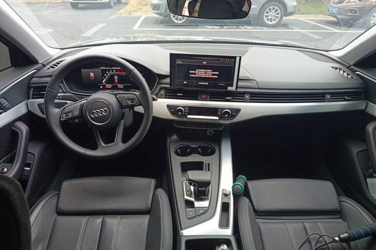 Used Audi A4L 2024 40 TFSI Fashion Dynamic Model Center Console