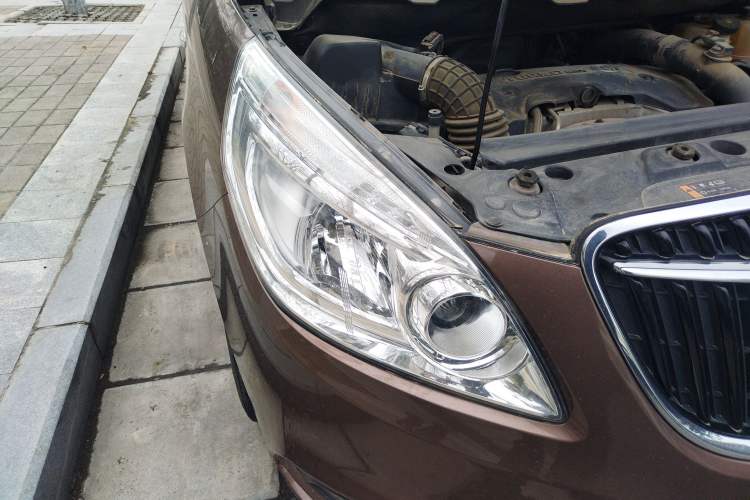 Used Buick GL8 2018 28T Luxury Model China VI Standard Right Front Headlight