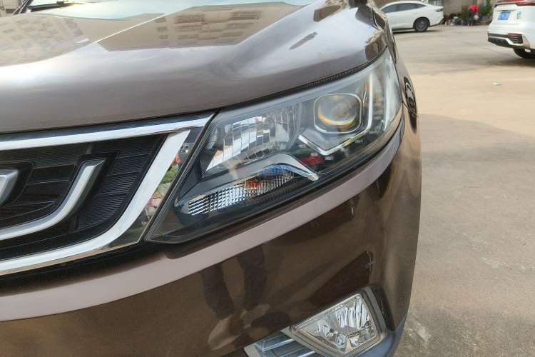 Used Geely Auto Vision X6 2016 1.8L Manual Luxury Model
