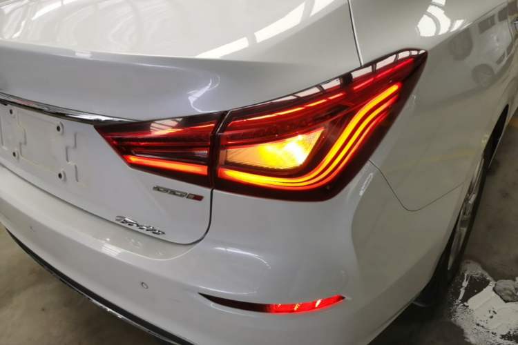 Used CHANGAN Eado 2019 High-Energy Edition 1.6L GDI Automatic Pioneer Model China VI Standard
