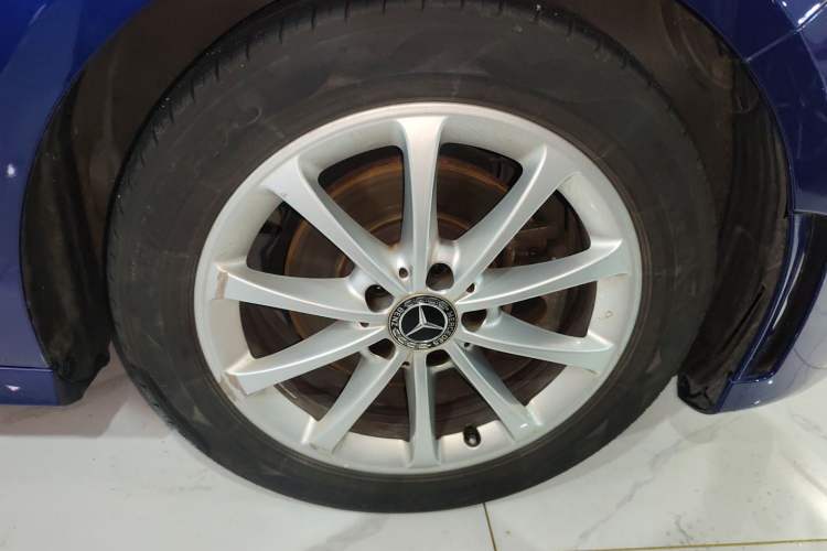 Used Mercedes-Benz A-Class 2020 Restyled A 200 L Sport Sedan Fashion Version Exterior 5