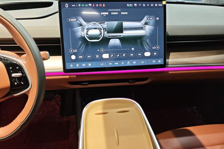 Used CHANGAN NEVO A07 2024 All-Electric "True Fragrance" Edition 710 Flagship Model Audio And AC Panel