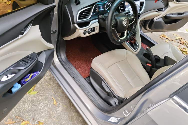 Used Buick GT 2018 15T Dual-Clutch Elite Model China V Standard
