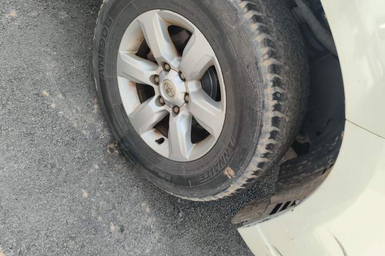 Used Toyota Prado 2016 2.7L Automatic Standard Edition Right Front Wheel Hub