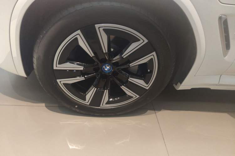 Used BMW iX3 2024 Leading Model