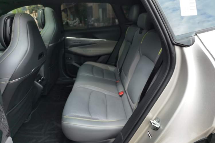 Used Lynk & Co 08 EM-P 2023 120km Long-Range Halo Left Rear Seat