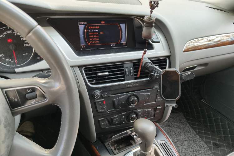 Used Audi A4L 2012 2.0 TFSI automatic standard version