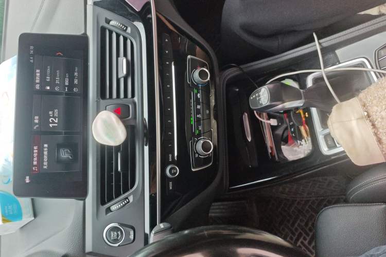 Used BMW 1 Series 2019 118i M Sport Package Audio And AC Panel