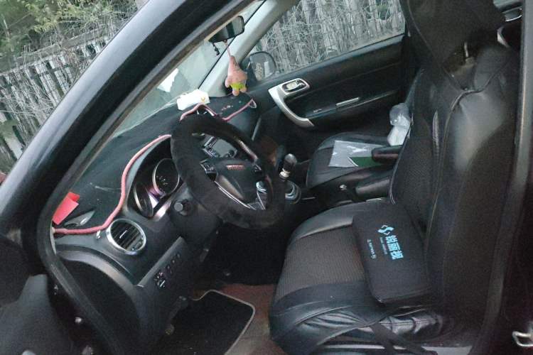 Used Haval H6 2015 Upgraded Model 1.5T Manual Two-Wheel Drive Elite Version