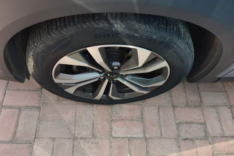 Used Wuling Asta 2021 1.5T CVT Star曜 Edition Left Front Wheel Hub