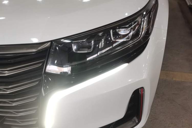 Used Changan CS95 2021 2.0T Two-Wheel Drive Luxury Version
