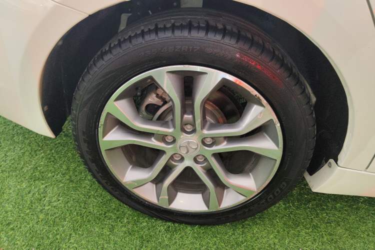 Used BAIC Senova D70 2018 Performance Version 1.8T Comfort Version Exterior 5