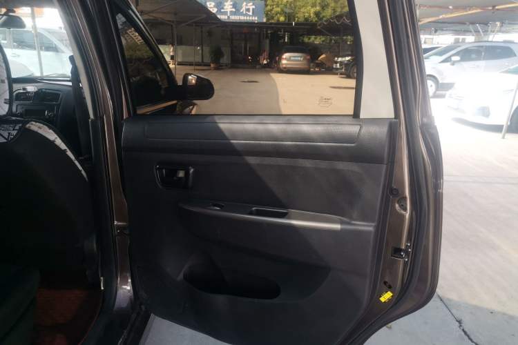 Used Dongfeng Fengon 330 2019 1.5L Manual Practical II China VI