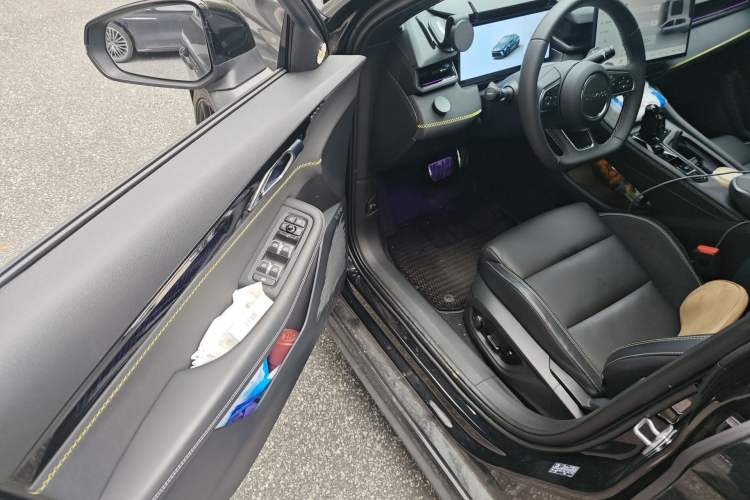 Used Lynk & Co 03 2025 2.0TD DCT Champion Edition Pro Driver Seat