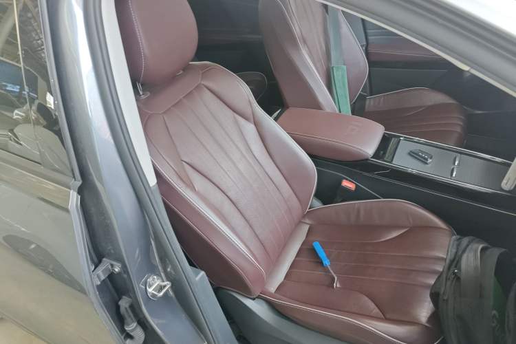 Used Volkswagen ID.6 X 2021 1st Edition ID. First Impression Edition Right Front Seat