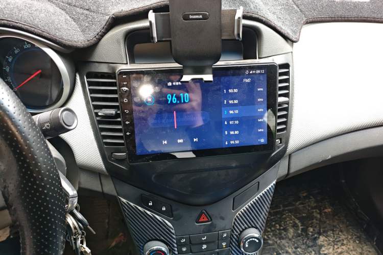 Used Chevrolet Cruze 2011 1.6L SE MT Transformers Edition Audio And AC Panel