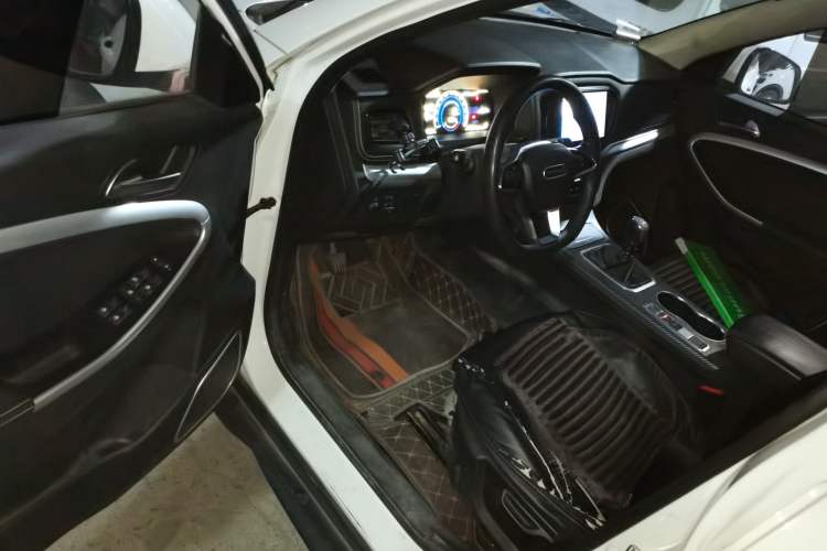 Used Yema Bojun 2019 Performance Edition 1.5T Manual Xuan Dong Model
