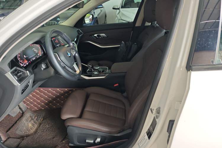 Used BMW 3 Series 2020 320i Sport Package
