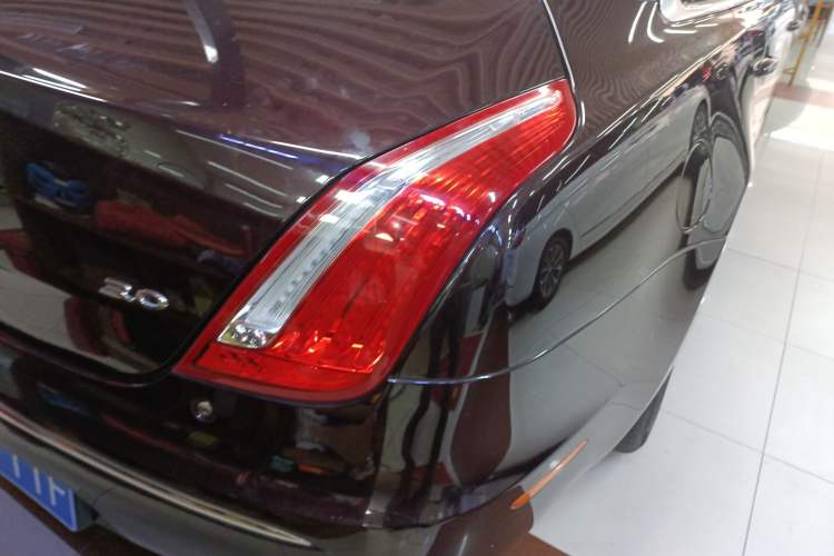 Used Jaguar XJ 2015 XJL 3.0 SC Two-Wheel-Drive Panoramic Business Edition