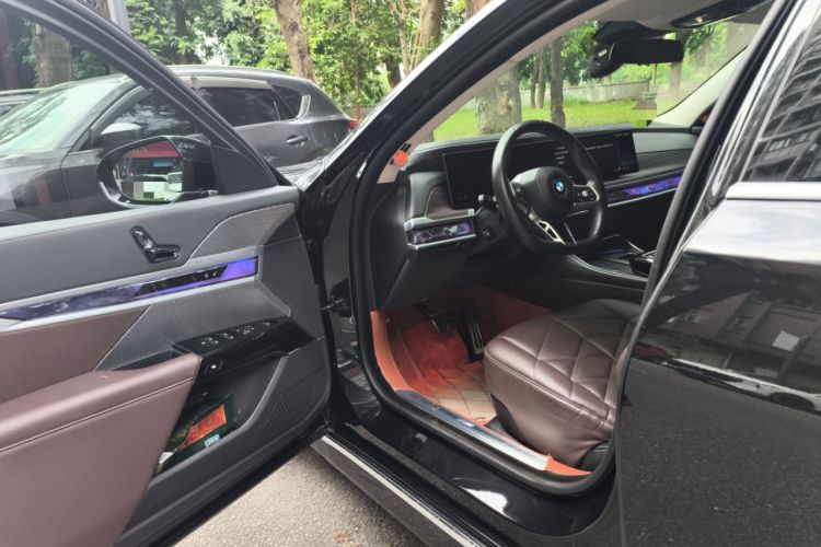 Used BMW 7 Series 2023 735Li M Sport Package