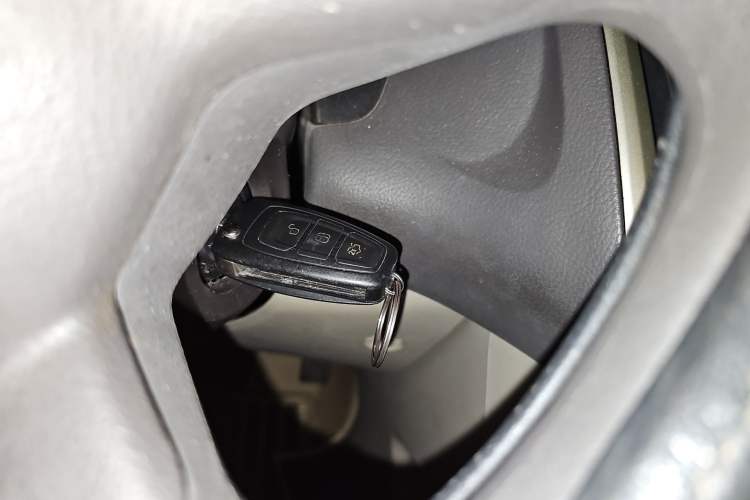 Used Ford Focus 2012 Sedan 1.6L Manual Comfort Model
