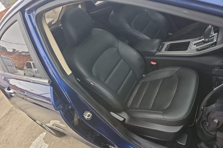 Used Geely Auto Emgrand GL 2018 1.4T DCT Elite Smart Connectivity Version Right Front Seat