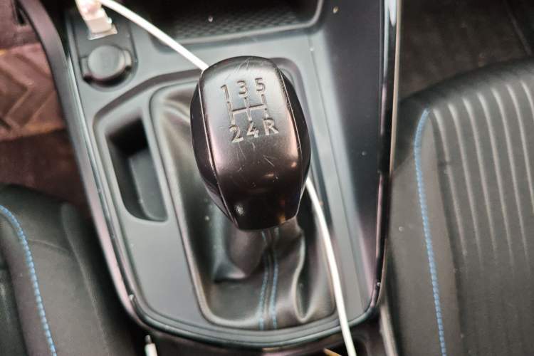 Used Peugeot 308 2016 1.6L Manual Fashion Edition
