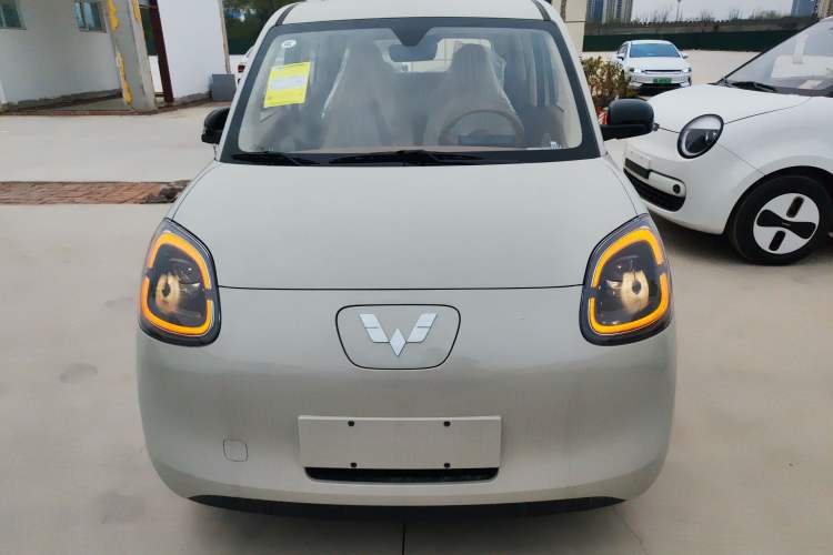 Used Wuling Hongguang MINIEV 2025 Four-Door Version Advanced Edition Front