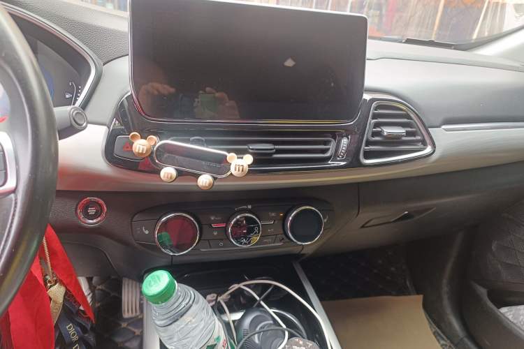 Used EXEED Lingyun 2019 1.6T Two-Wheel Drive Diamond Edition
