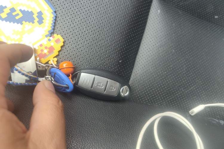 Used Nissan X-Trail 2014 2.0L CVT Comfort Edition 2WD Vehicle Key