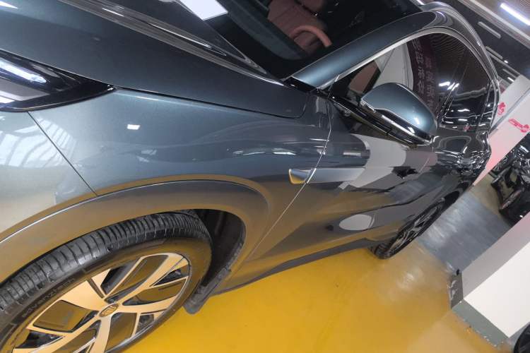 Used BYD Tang L 2025 DM 200KM Four-Wheel Drive LiDAR Flagship Model
