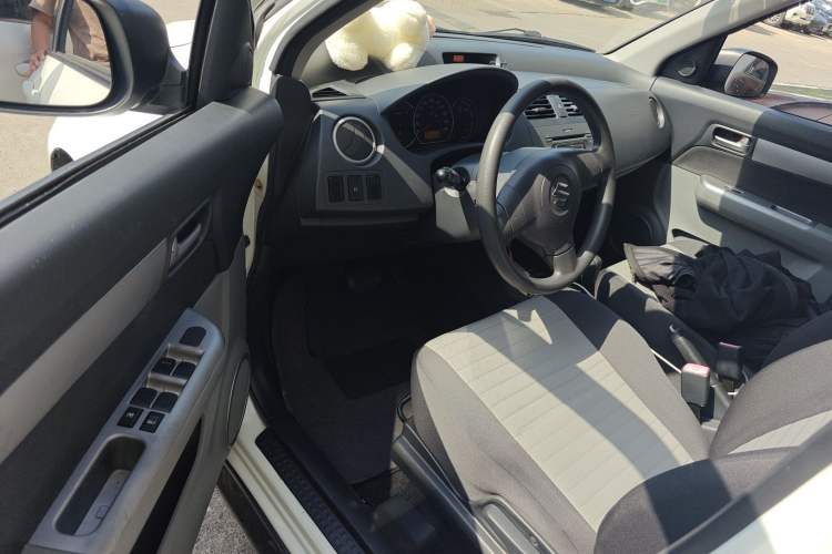 Used Suzuki Swift 2013 1.5L Automatic Standard Edition
